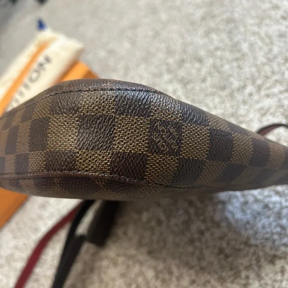 Louis Vuitton South Bank Besace - Picture 7 of 16